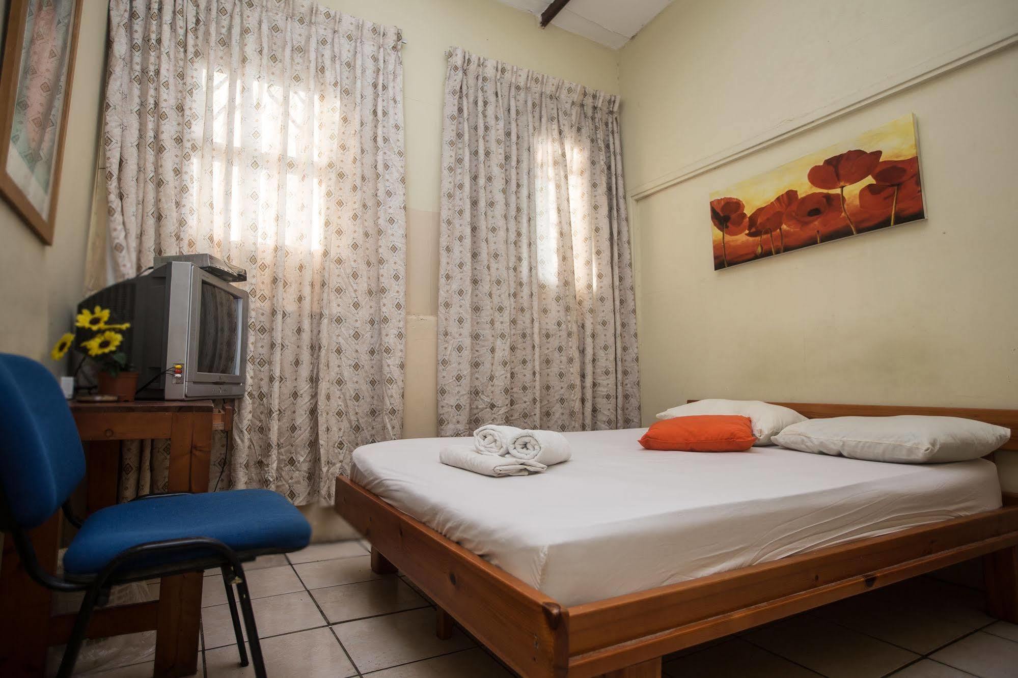 Sky Hostel Tel Aviv Exterior photo